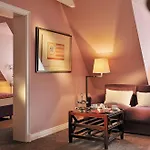 Hotel Village